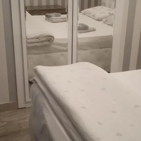 Hotel Daisy S Home Kutaissi Zimmer foto