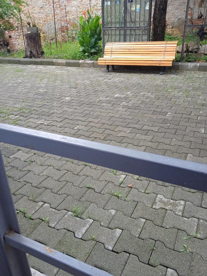 Daisy S Aparthotel